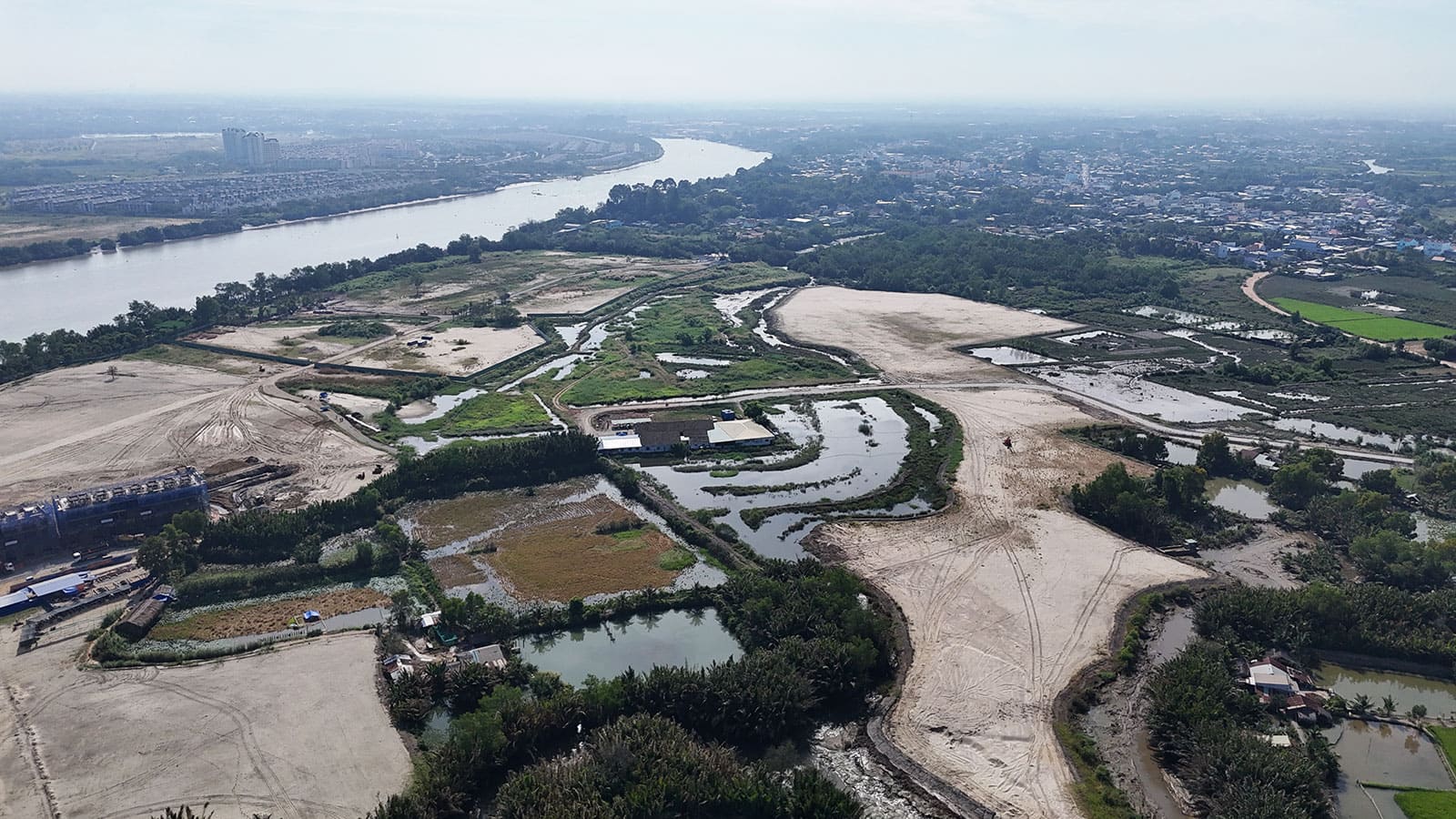 Tiến độ xây dựng dự án Eco Village Saigon River cập nhật tháng 12 năm 2023.
