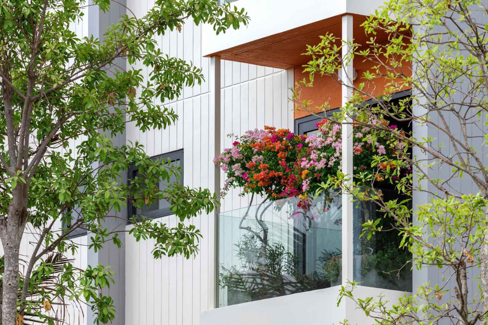 Tiến độ xây dựng dự án Eco Village Saigon River cập nhật tháng 05 năm 2024.